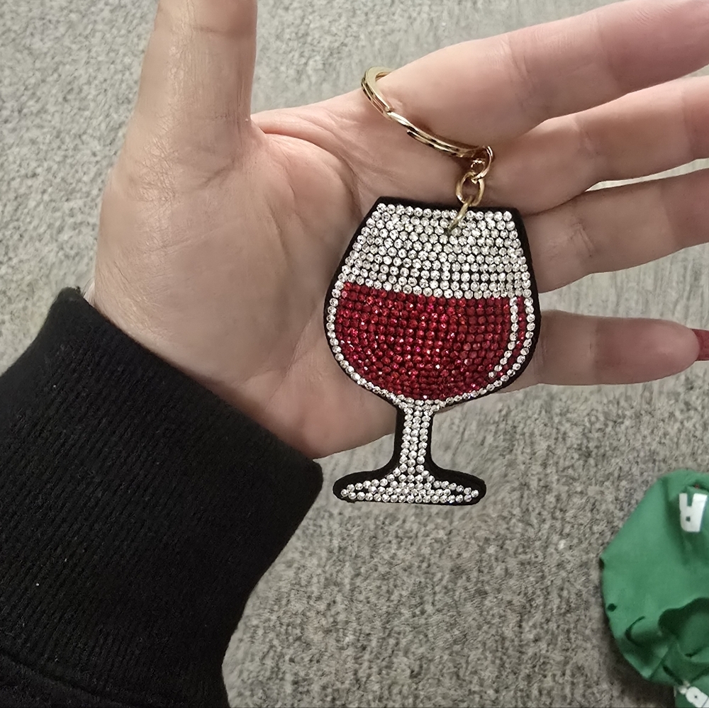 🆕️🍷RHINESTONED RED WINE GLASS BAG CHARM & KEY CHAIN 🍷